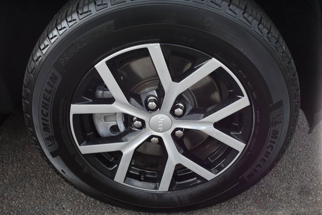 Used 2025 Jeep Grand Cherokee L Limited image 55