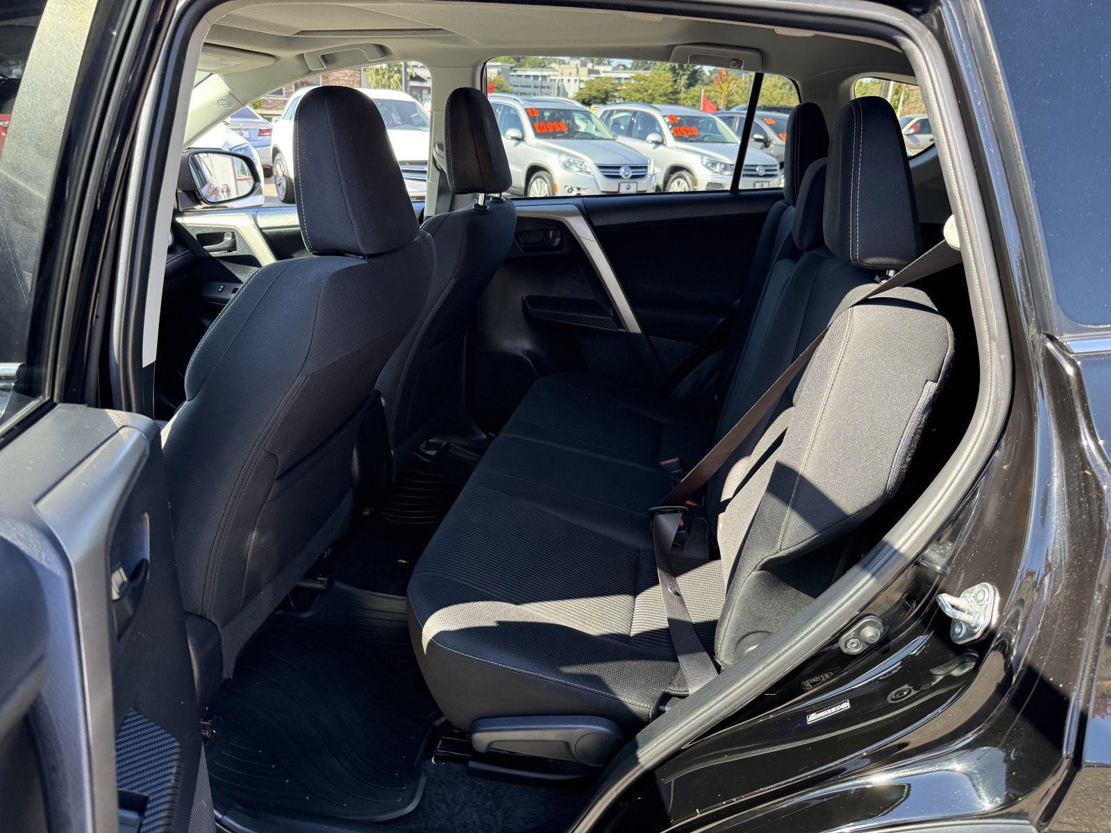 Used 2013 Toyota RAV4 XLE image 16