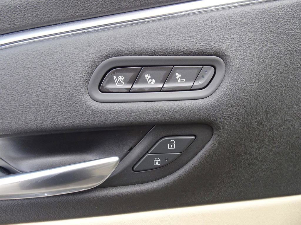 Used 2021 Cadillac Escalade ESV Premium Luxury AWD/4WD image 15