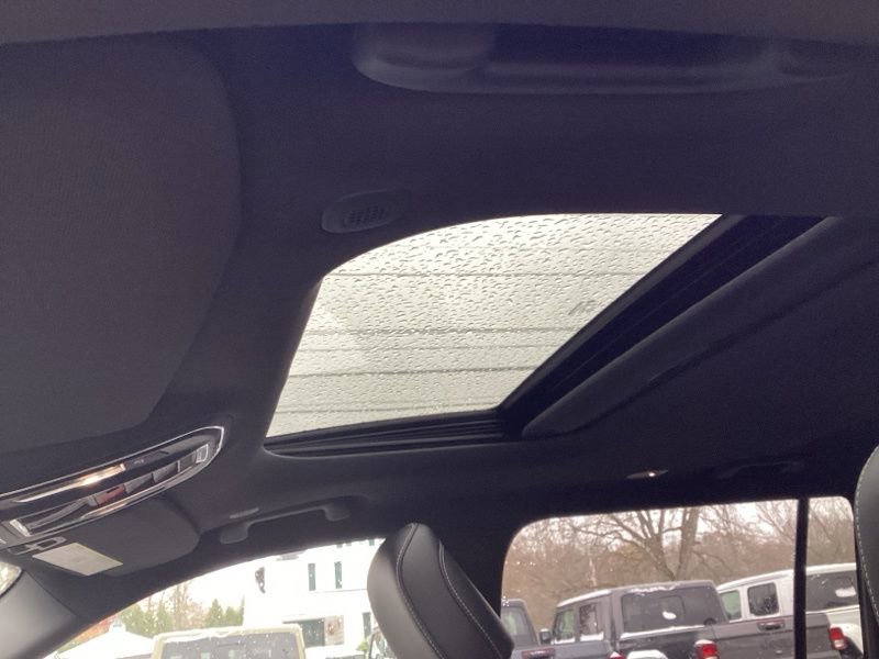 New 2025 Jeep Grand Cherokee L Altitude image 29