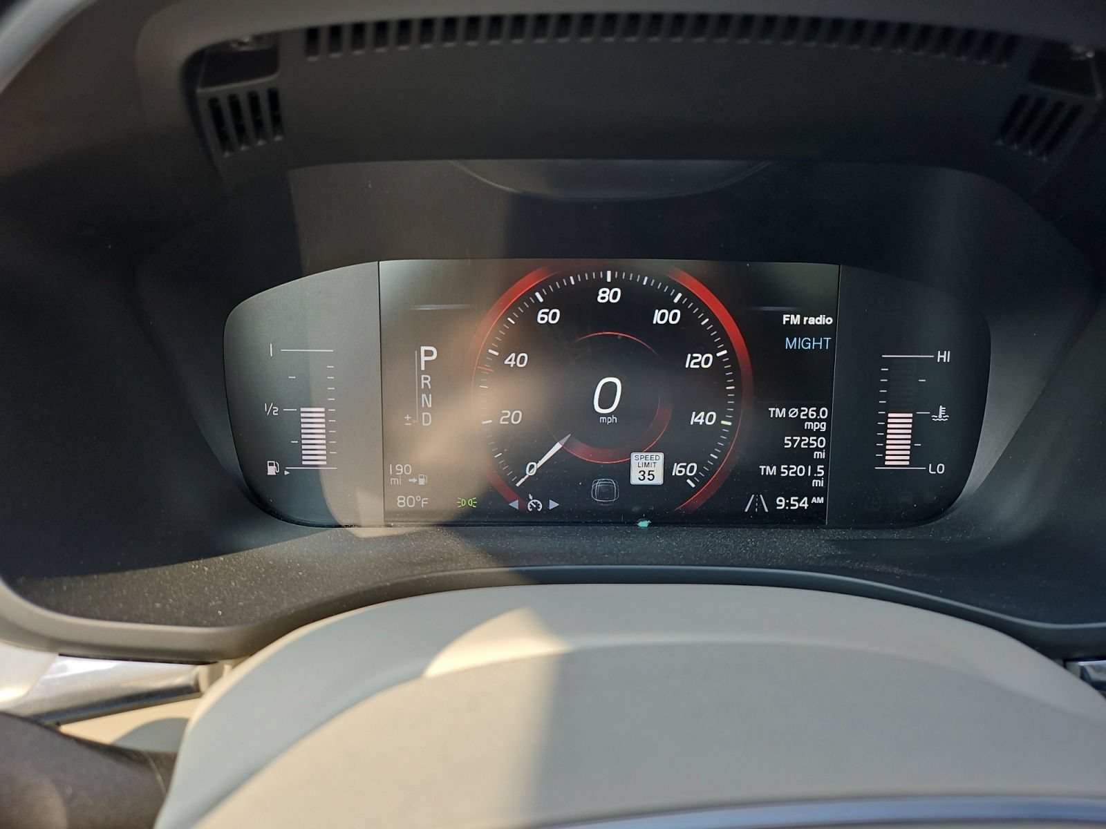 Used 2019 Volvo XC60 T5 Momentum w/ Premium Package FWD image 24