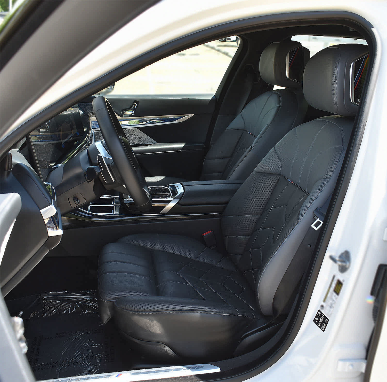 Used 2024 BMW 760i xDrive AWD/4WD image 10