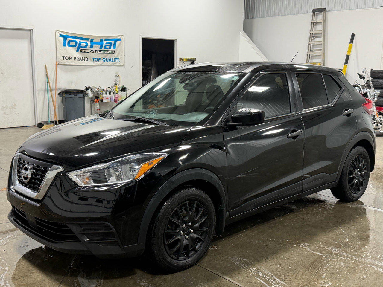 Used 2020 Nissan Kicks S image 31