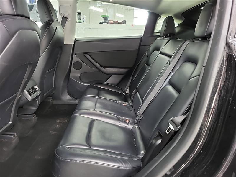 Used 2021 Tesla Model Y Performance image 3