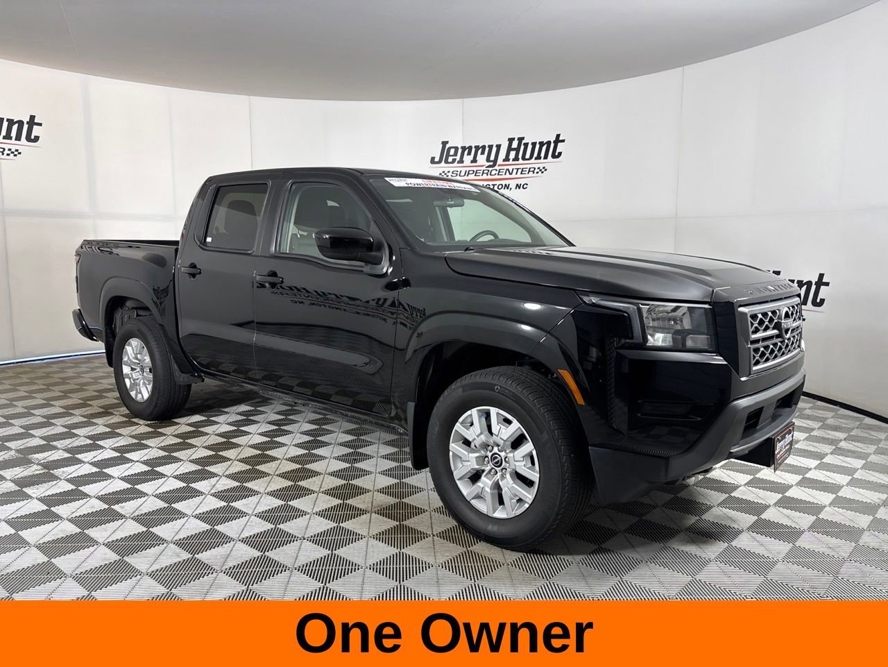Used 2023 Nissan Frontier SV w/ Tow Package AWD/4WD image 4