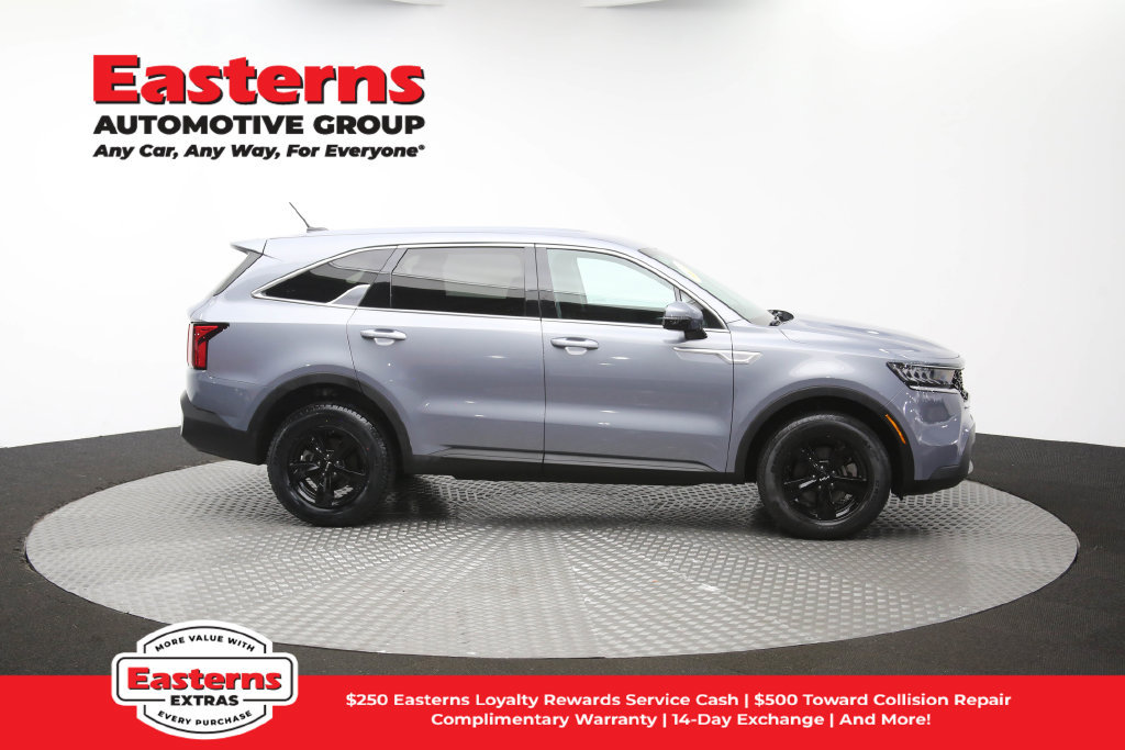 Used 2023 Kia Sorento LX AWD/4WD image 45