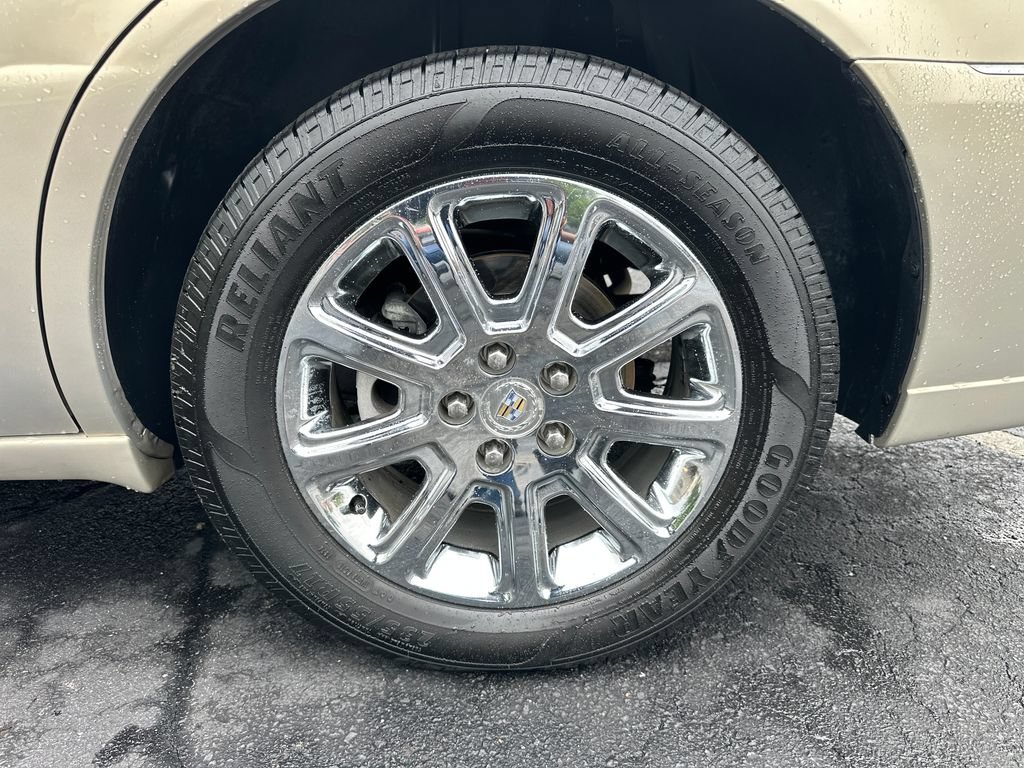 Used 2008 Cadillac DTS w/ Sun And Sound Package FWD image 26