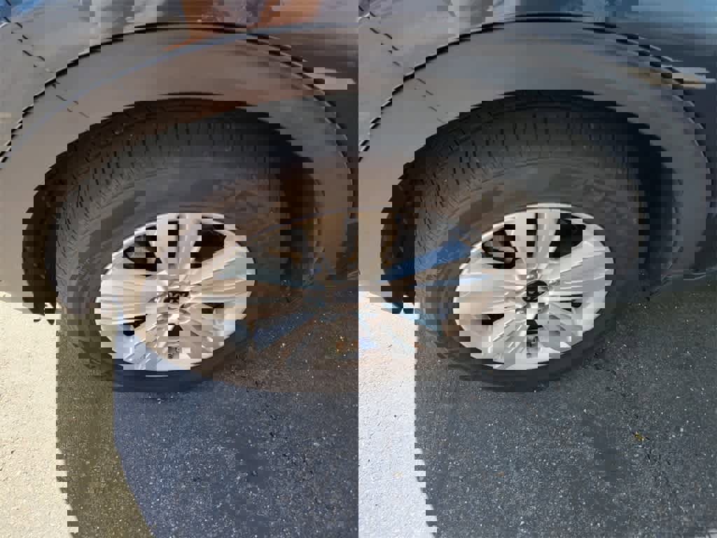 Used 2017 Kia Sportage LX image 2