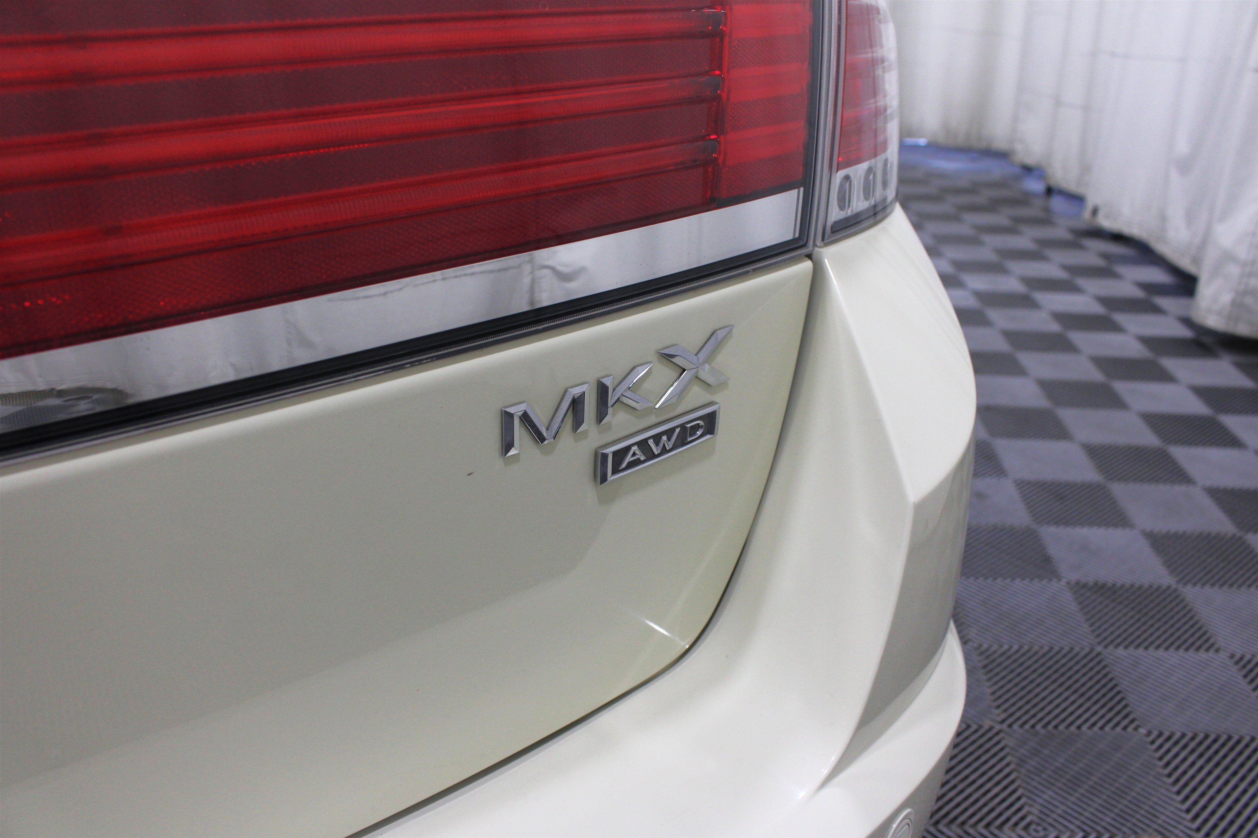 Used 2008 Lincoln MKX AWD image 30