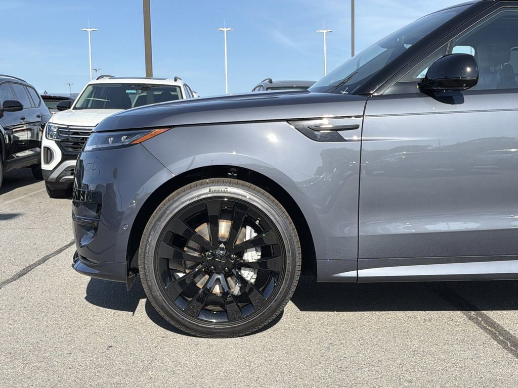 New 2026 Land Rover Range Rover Sport Dynamic SE AWD/4WD image 9