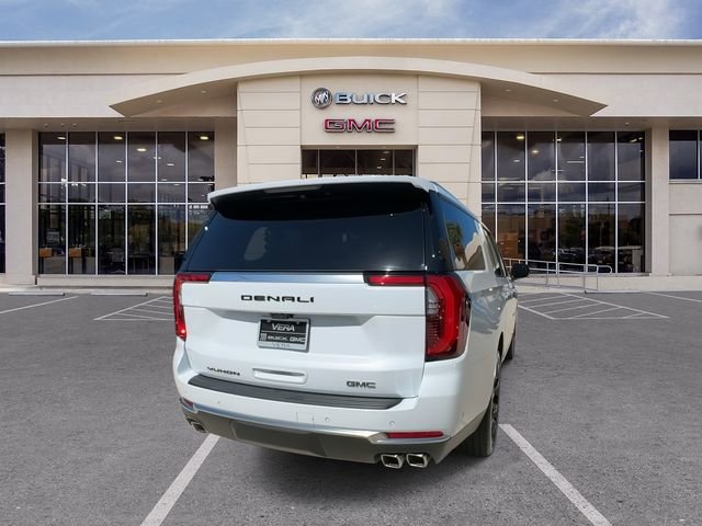 Certified 2026 GMC Yukon XL Denali w/ Denali Reserve Package AWD/4WD image 13