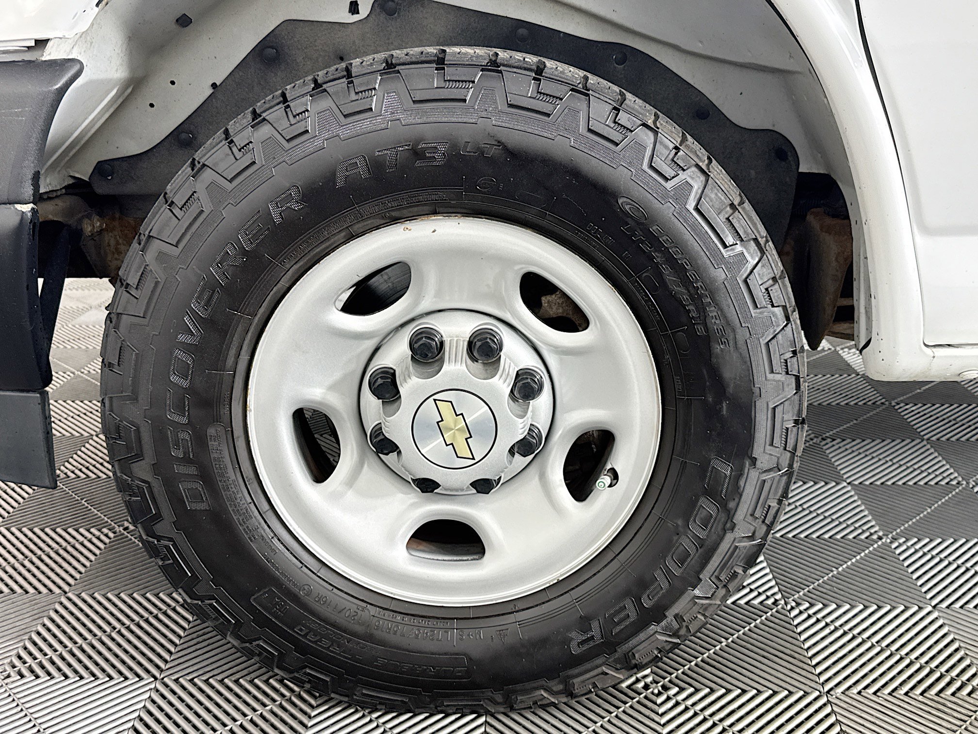 Used 2022 Chevrolet Express 2500 Work Van image 29