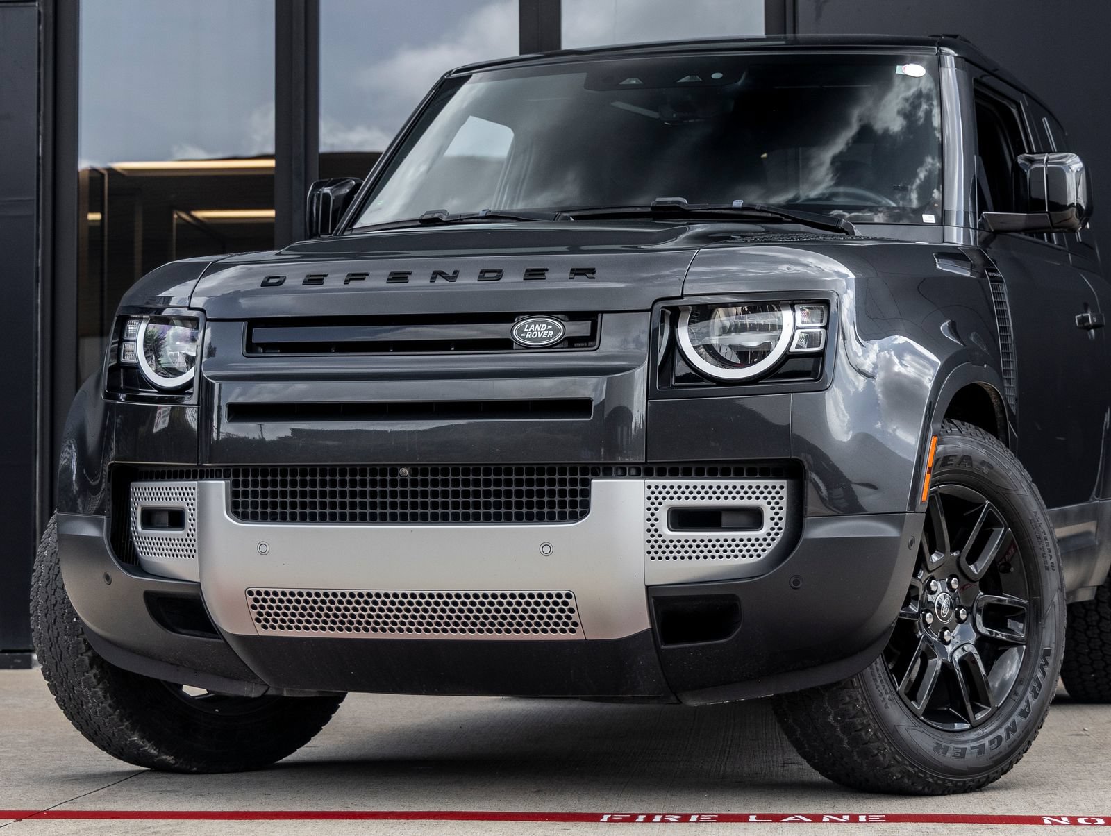Used 2023 Land Rover Defender 90 S AWD/4WD image 3