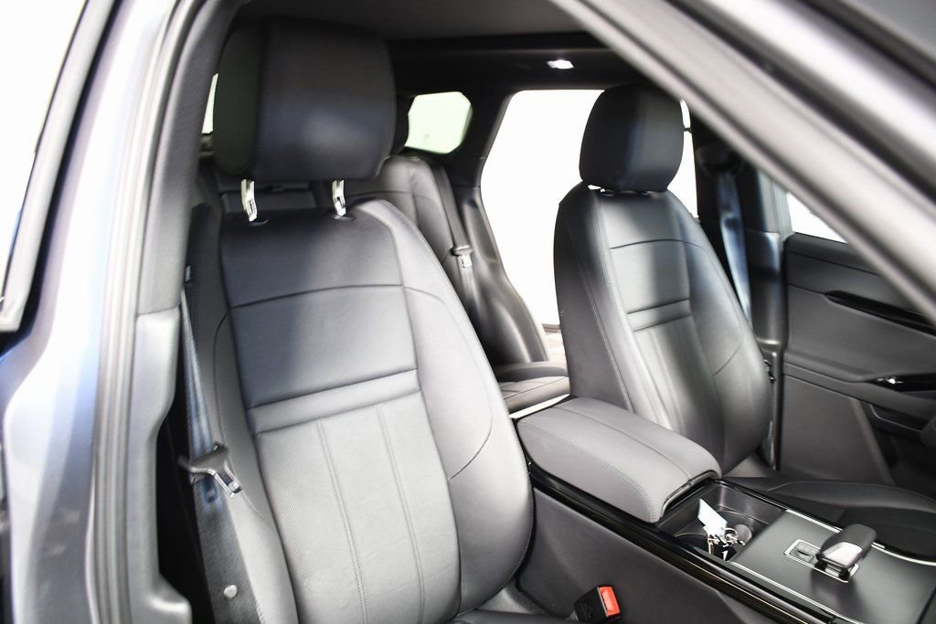 Certified 2025 Land Rover Range Rover Evoque Dynamic SE image 20