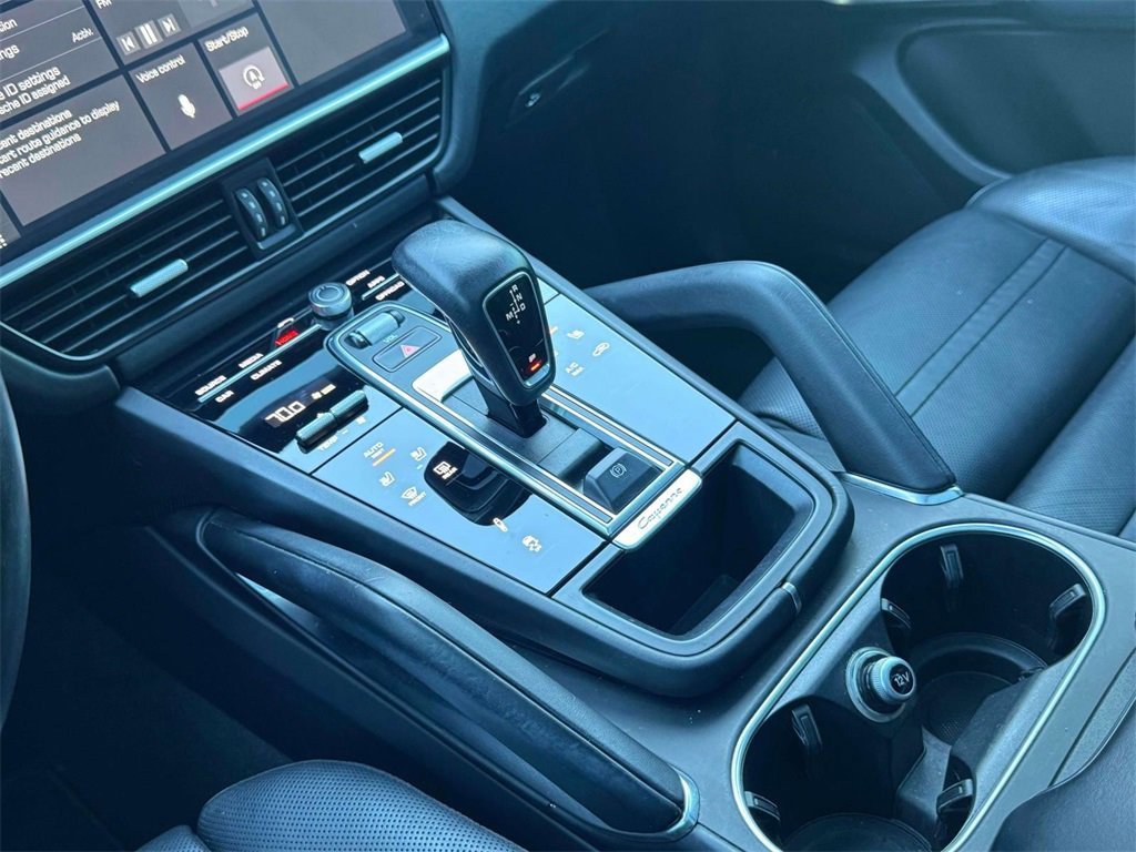 Used 2020 Porsche Cayenne Turbo image 25