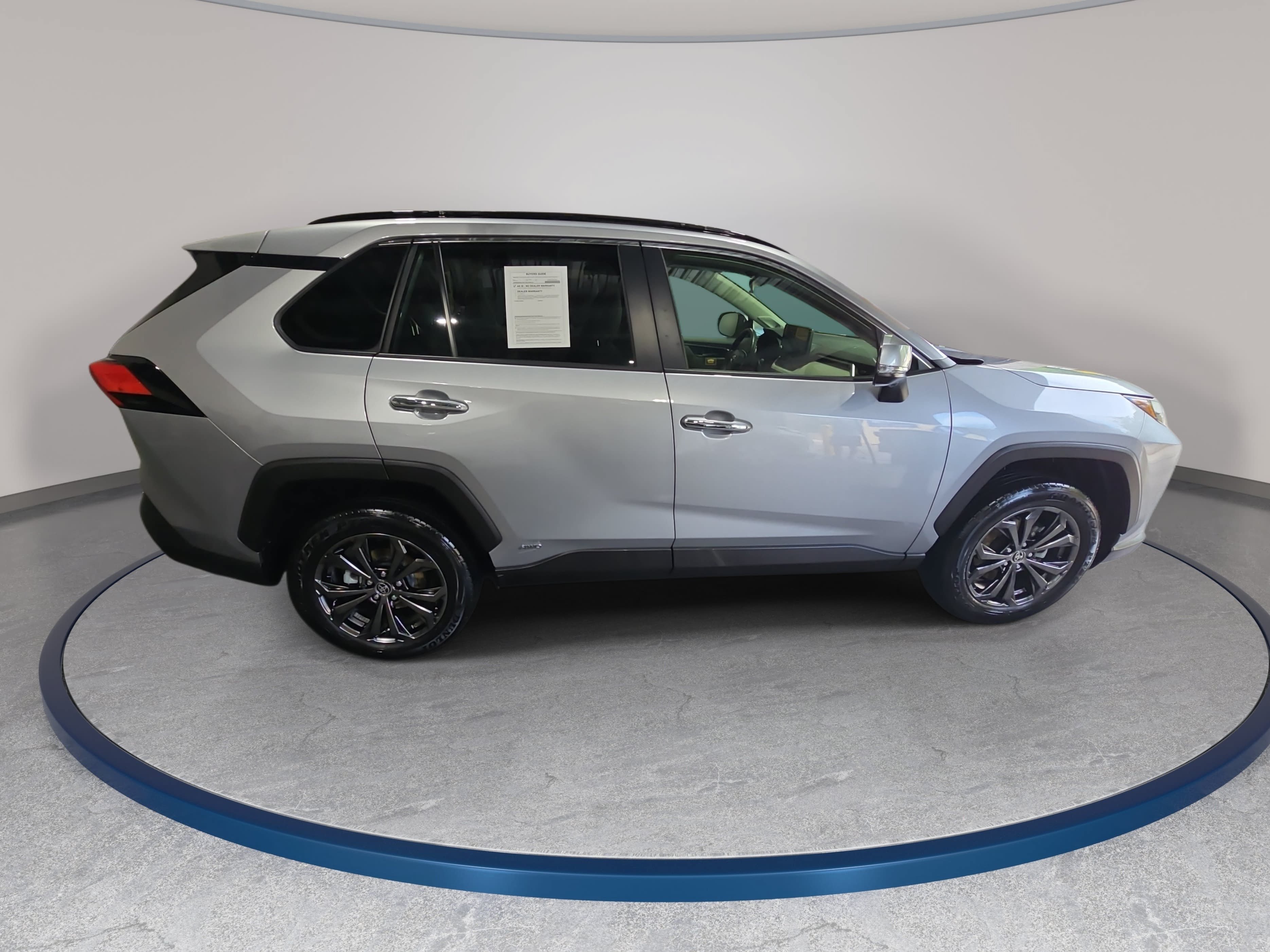 Used 2024 Toyota RAV4 Limited w/ Advanced Technology Package AWD/4WD image 4