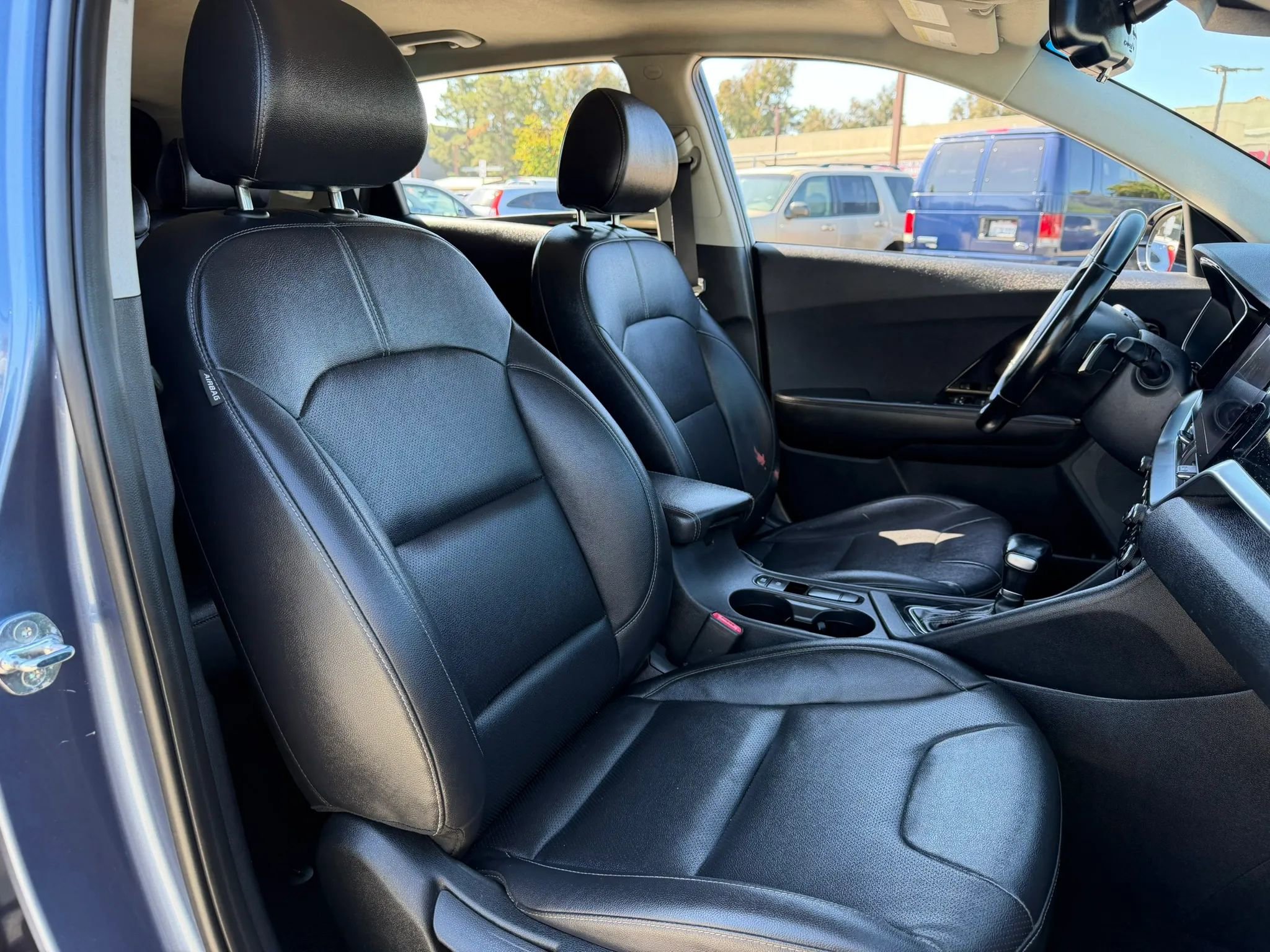 Used 2022 Kia Niro Touring Special Edition FWD image 23