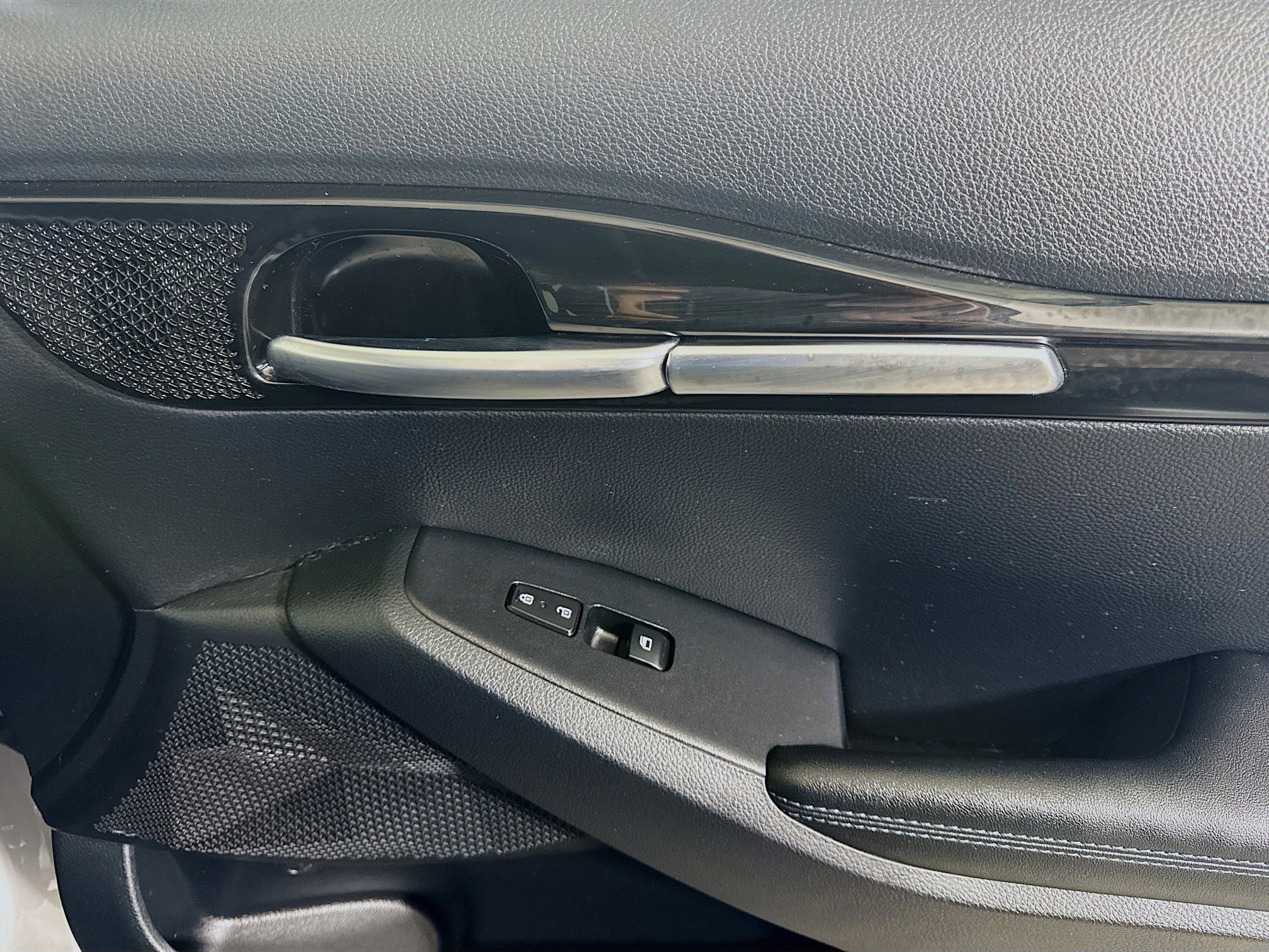 Used 2022 Kia Seltos Nightfall Edition image 31