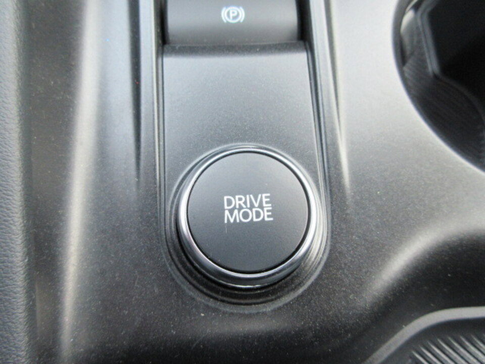 Used 2025 Ford Explorer ST-Line w/ Premium Package image 31