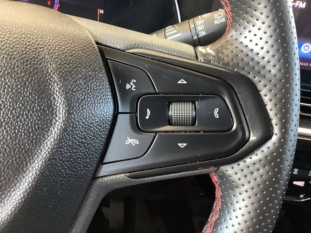 Used 2026 Chevrolet Trax RS FWD image 48