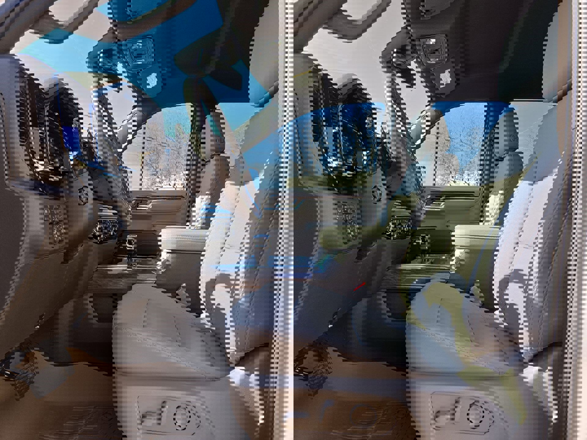 Used 2024 Chevrolet Silverado 1500 LTZ w/ LTZ Convenience Package II image 16