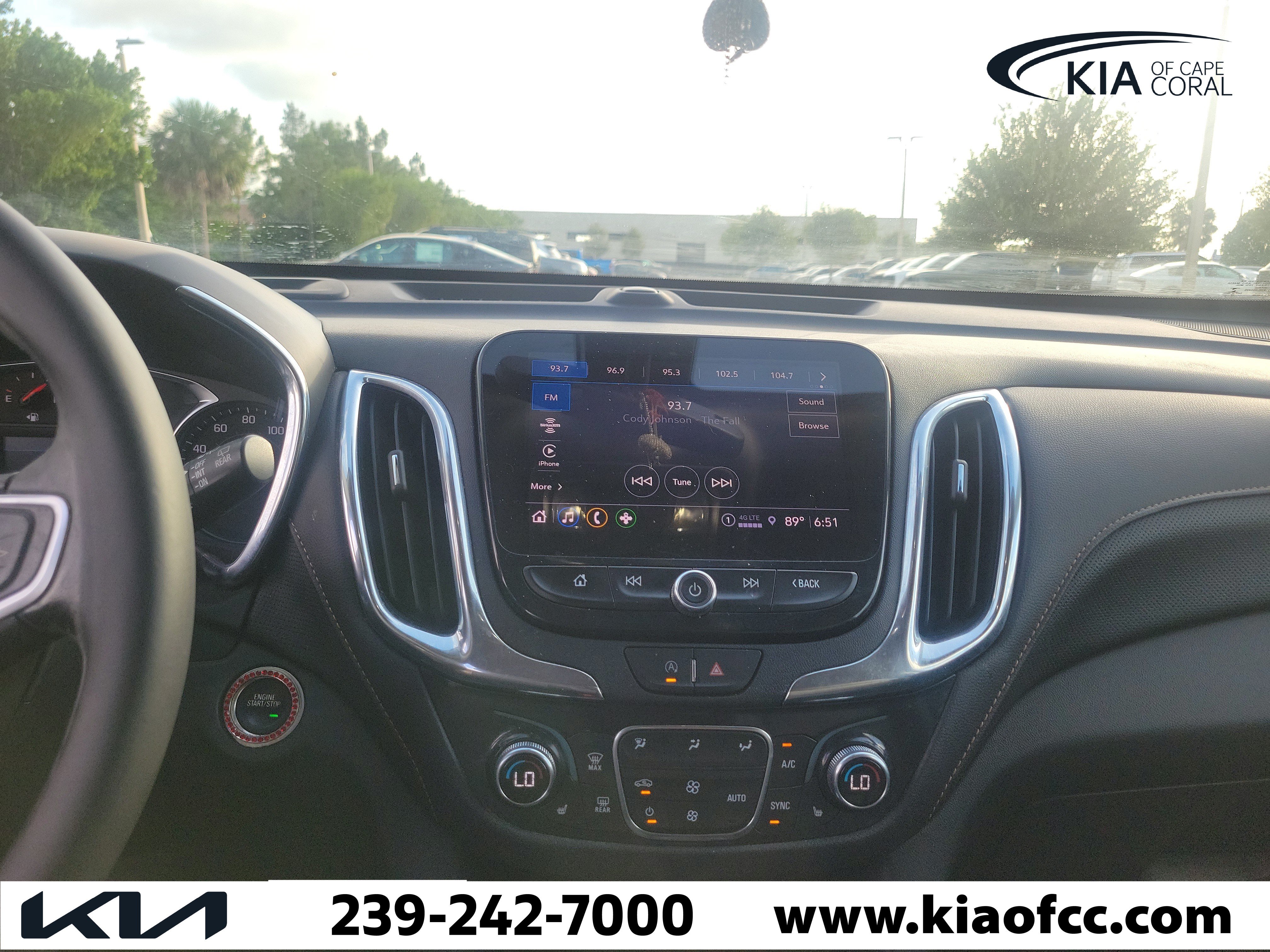 Used 2022 Chevrolet Equinox Premier w/ Redline Edition FWD image 18