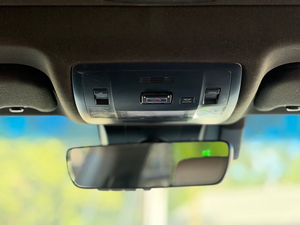 Used 2025 Lexus ES 300h w/ Premium Package image 50