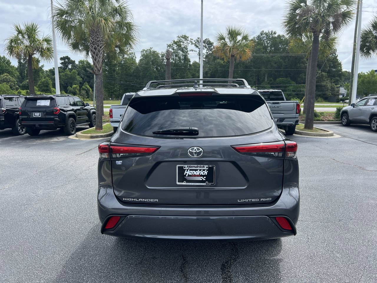 Used 2023 Toyota Highlander Limited AWD/4WD image 9