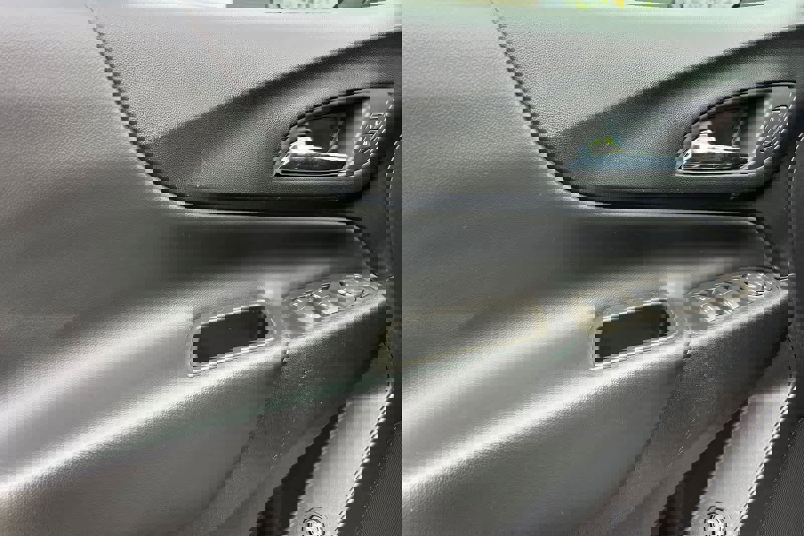 Used 2024 Chevrolet Equinox LT image 12