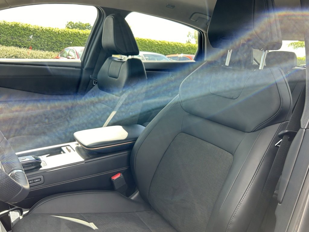 Certified 2024 Nissan Ariya AWD image 22