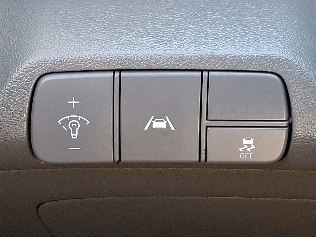 Used 2023 Hyundai Elantra SEL w/ Convenience Package image 24