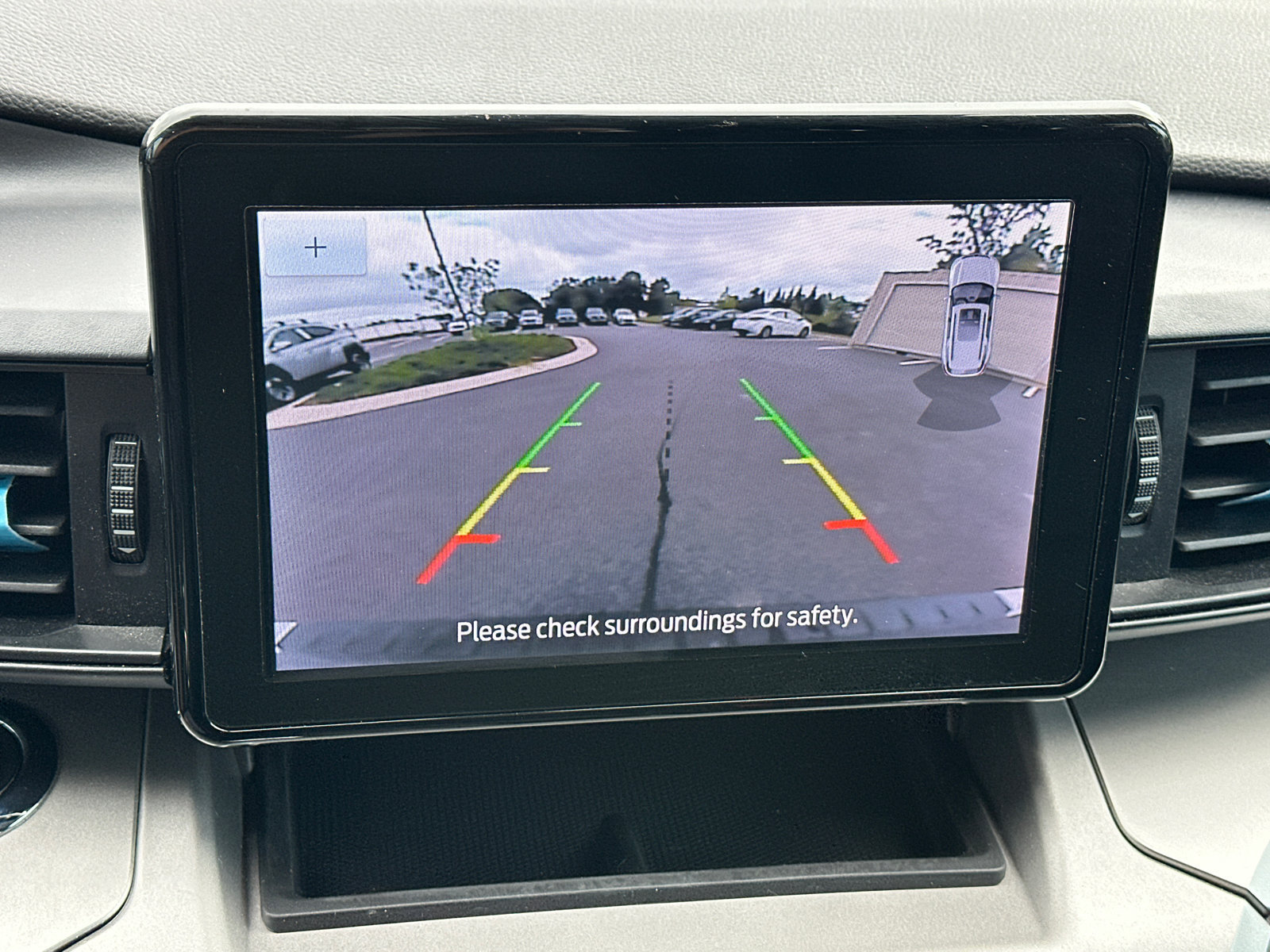 Used 2022 Ford Explorer XLT RWD image 29