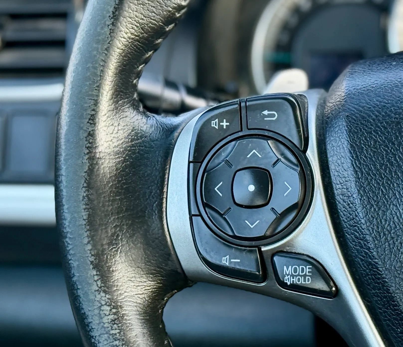 Used 2014 Toyota Camry SE image 18