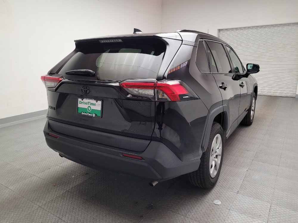 Used 2021 Toyota RAV4 LE FWD image 7