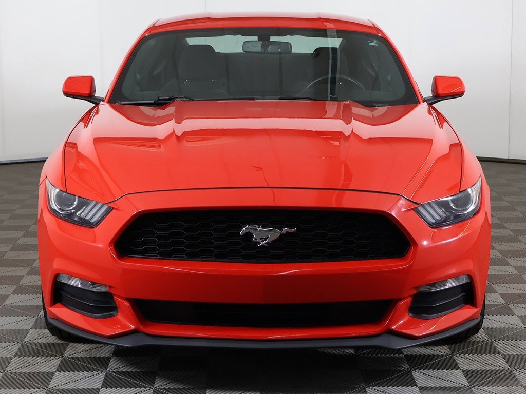Used 2017 Ford Mustang Coupe image 8