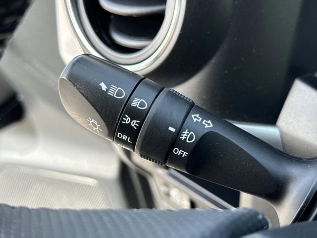 Used 2018 Toyota Tacoma SR5 image 39
