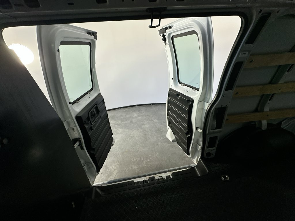 Used 2022 GMC Savana 2500 w/ Driver Convenience Package RWD image 14