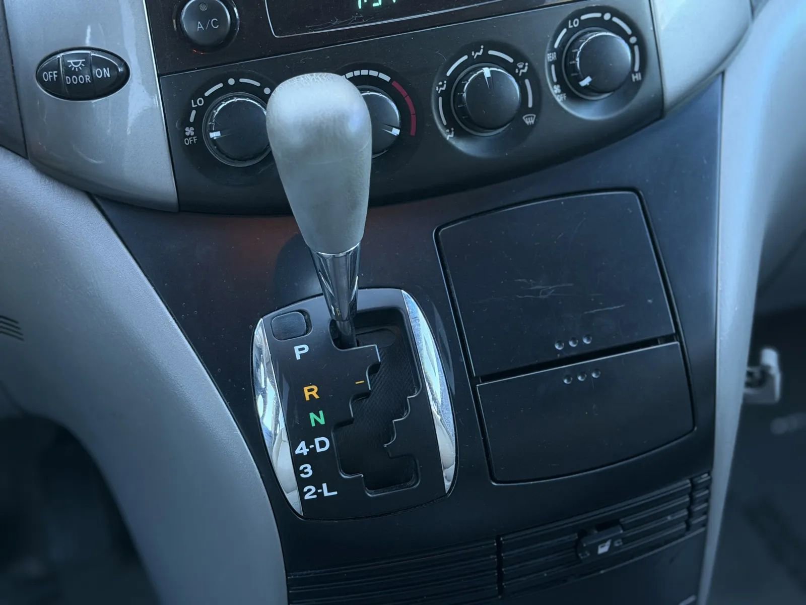 Used 2009 Toyota Sienna CE FWD image 28