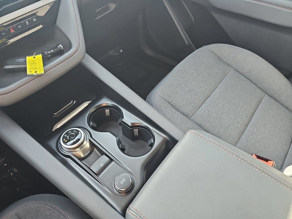 Used 2025 Ford Explorer Active RWD image 25