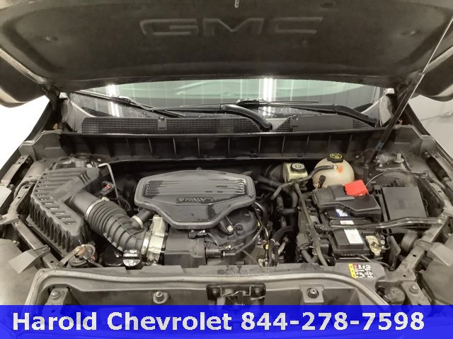 Used 2017 GMC Acadia SLE image 18