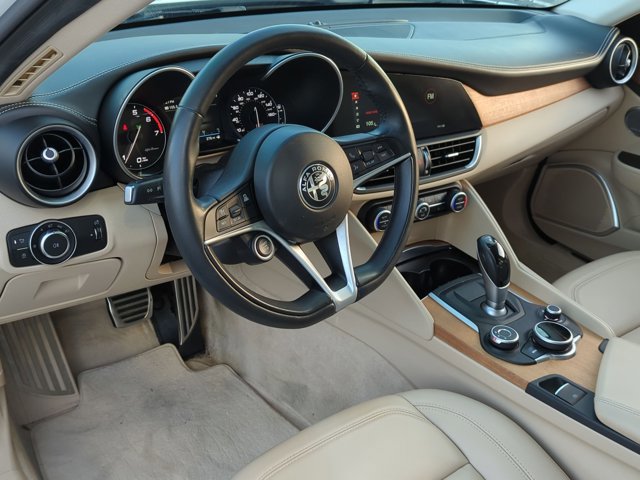 Used 2019 Alfa Romeo Giulia Ti w/ Quick Order Package 22Z Lusso image 9