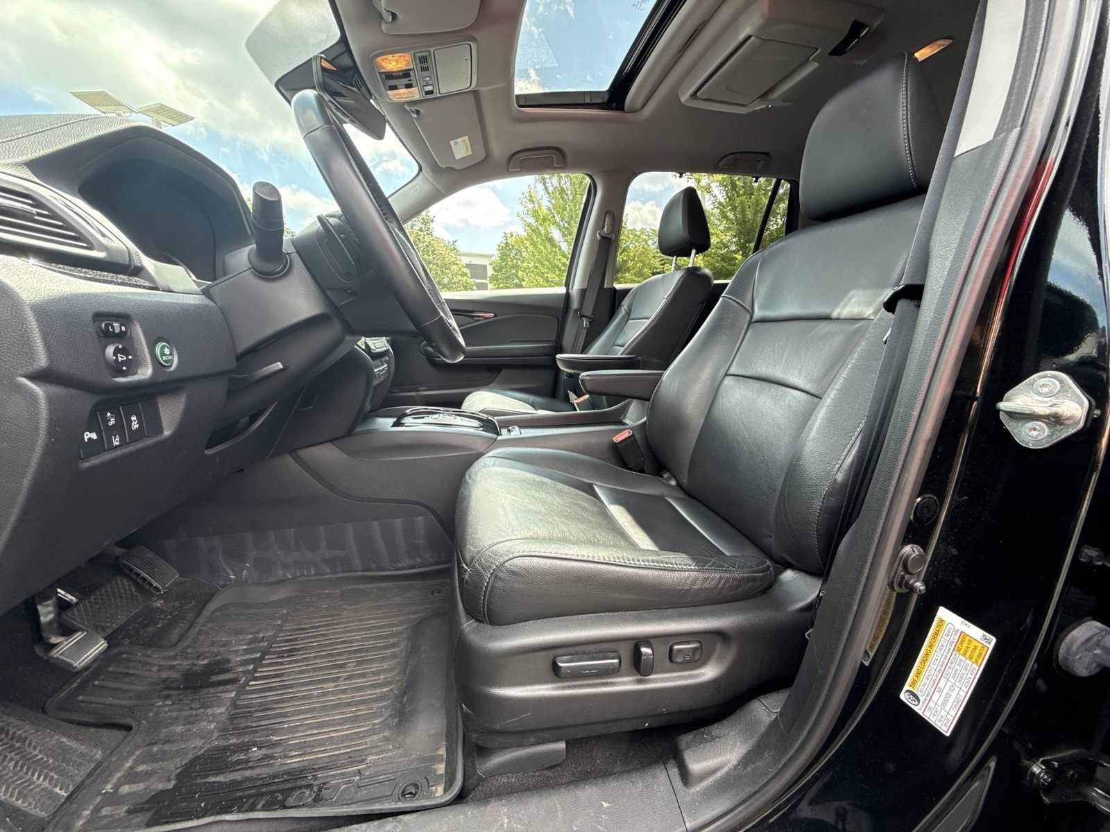 Used 2019 Honda Pilot Touring image 12