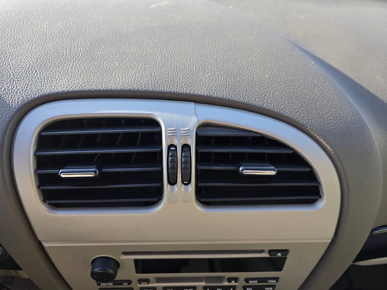 Used 2004 Lincoln LS RWD image 34