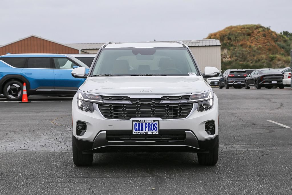 Certified 2026 Kia Seltos EX w/ EX Sunroof Package AWD/4WD image 2