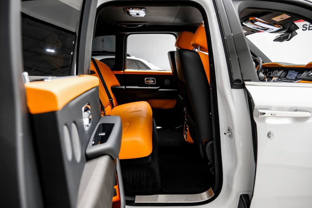 Used 2022 Rolls-Royce Cullinan AWD/4WD image 52