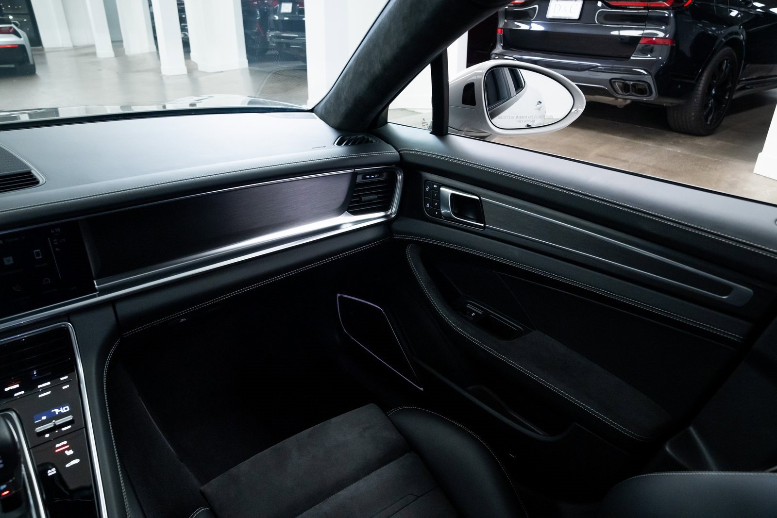 Used 2023 Porsche Panamera GTS image 11