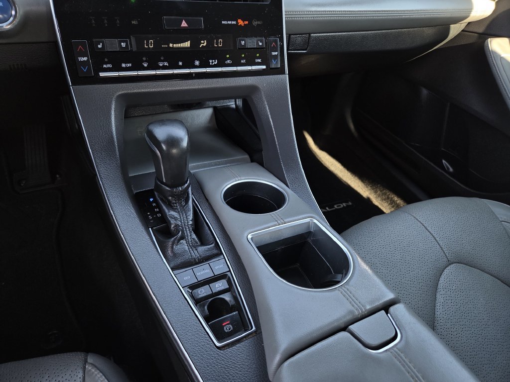 Used 2019 Toyota Avalon Limited w/ Advanced Safety Package FWD image 13