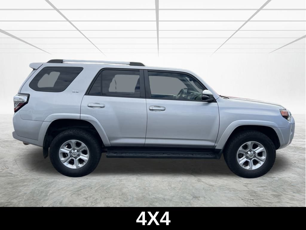 Used 2020 Toyota 4Runner SR5 Premium image 3