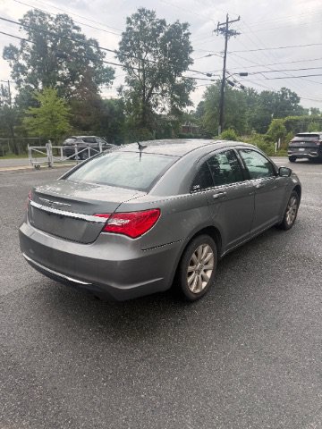 Used 2013 Chrysler 200 Touring FWD image 4