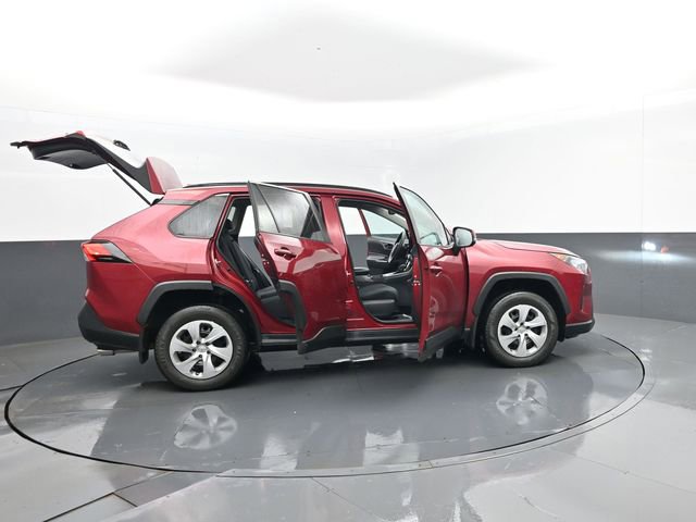 Used 2021 Toyota RAV4 LE AWD/4WD image 27